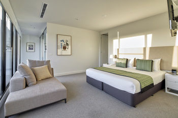 381 Cremorne - Perths Hotel 24