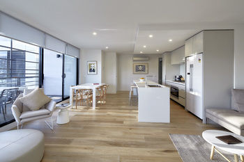 381 Cremorne - Perths Hotel 32