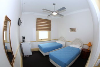 Sydney Darling Harbour Hotel - Perths Hotel 9