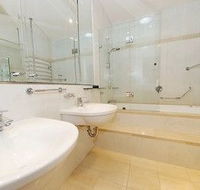 Neutral Bay 46 Young Furnished Apartment - Perths Hotel