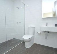 Neutral Bay 4 Young Furnished Apartment - Perths Hotel