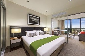 Quest Macquarie Park - Perths Hotel 1