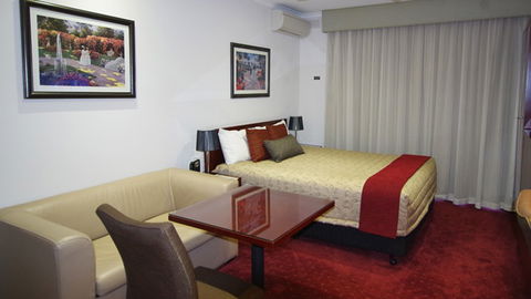 BEST WESTERN Ensenada Motor Inn - Perths Hotel 0