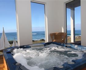 Saltwater Sunrise - Perths Hotel 4