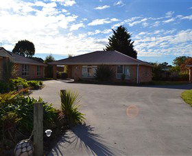 All Inn Strahan Holiday Units - Perths Hotel 2