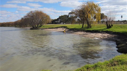 Kangaroo Lake Caravan Park - Perths Hotel 0