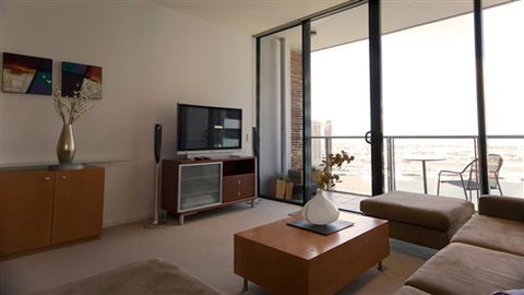 Apartments Melbourne Domain Docklands - Perths Hotel 3
