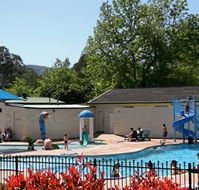 Porepunkah Pines Holiday Park - Perths Hotel