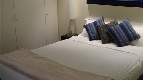 About Melbourne Apartments - Perths Hotel 3