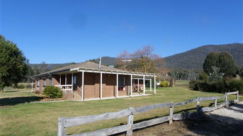 Sweetwater Stays Rural Retreat - Perths Hotel 6