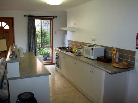Adrienne's Place On The Hill - Perths Hotel 0