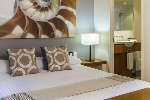 Alamanda Palm Cove By Lancemore - Perths Hotel 1
