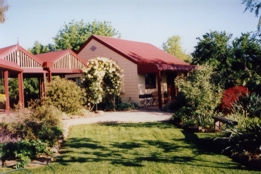 Alpine Country Cottages - Perths Hotel 0