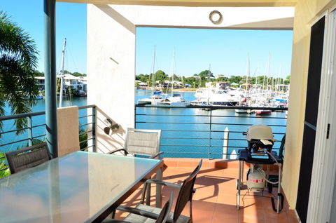 Apartment No 8 - Perths Hotel 0