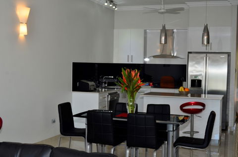 Apartment No 8 - Perths Hotel 1