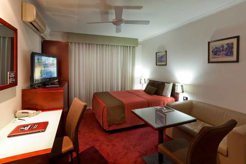 BEST WESTERN Ensenada Motor Inn & Suites - Perths Hotel 0