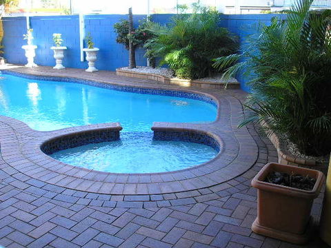 Centre Point Motor Inn - Perths Hotel 2