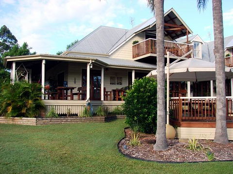 Clarence River Bed And Breakfast - Perths Hotel 1