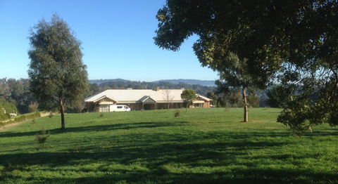 Farm Accommodation - Perths Hotel 12