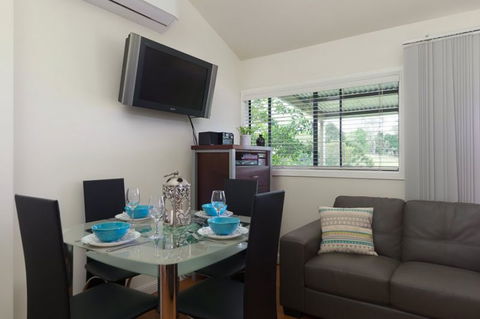 Jacaranda Cottages - Perths Hotel 2