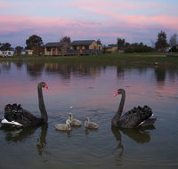 Mansfield Holiday Park - Perths Hotel
