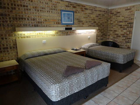 Gin Gin Central Motel - Perths Hotel 1