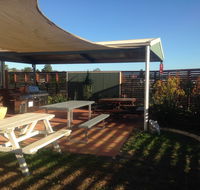 Gympie Caravan Park - Queens Park - Perths Hotel