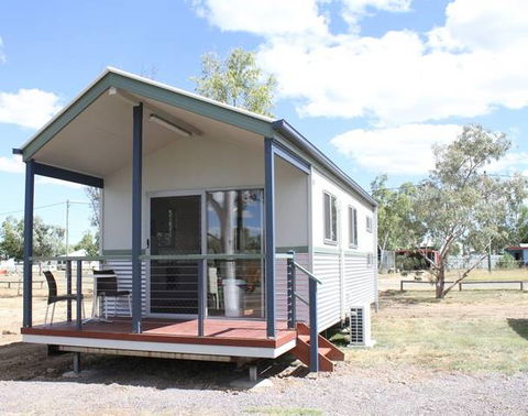 Julia Creek Caravan Park - Perths Hotel 0