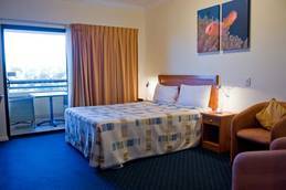 Kacy's Bargara Beach Motel - Perths Hotel 2