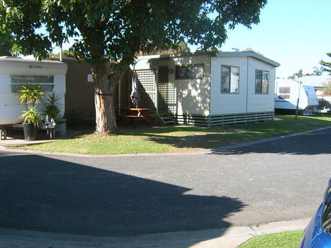 Lakes Haven Caravan Park - Perths Hotel 2