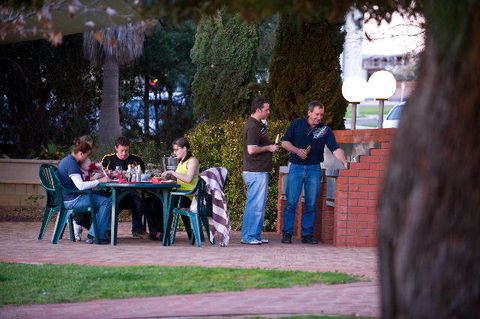 Loxton Hotel - Perths Hotel 2