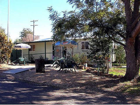 Manilla River Gums Caravan Park - Perths Hotel 0