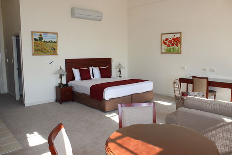Quality Hotel Regent Rockhampton - Perths Hotel 2