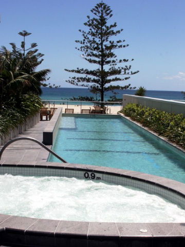Reflections Coolangatta Beach - Perths Hotel 1