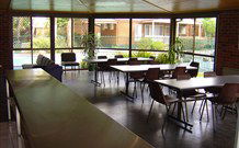 Albury Motor Village - Perths Hotel 1
