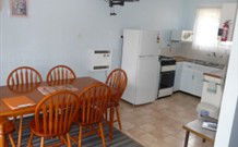 Cooma - Snowy Mountains Tourist Park - Perths Hotel 0