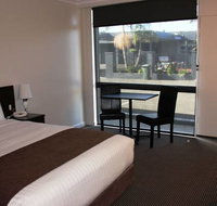 Sunshine Motor Inn - Perths Hotel