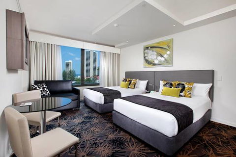 Watermark Hotel And Spa Gold Coast - Perths Hotel 1