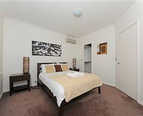 Cottesloe Beach House 2 - Perths Hotel 0