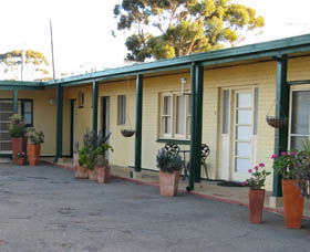Lake Grace Saltbush Inn - Perths Hotel 2