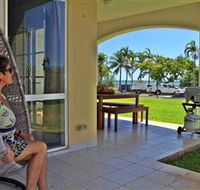 Absolute Beachfront Apartment - Perths Hotel