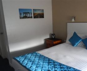 Bidgee Motor Inn - Perths Hotel 0