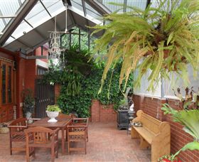 Allan Court Gardens Accommodation - Perths Hotel 3