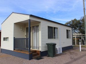 Culcairn Caravan Park - Perths Hotel 6