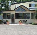 Poplar Caravan Park and Harrys Snack Shack