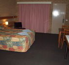 Holbrook Town Centre Motor Inn - Holbrook - Perths Hotel