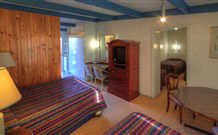 Marlborough Motor Inn - Cooma - Perths Hotel 0