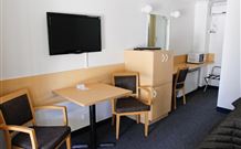 Mid City Motor Inn - Queanbeyan - Perths Hotel 0