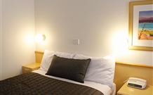 Mid City Motor Inn - Queanbeyan - Perths Hotel 3