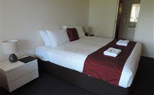 Sussex Shores RSL Units - Sussex Inlet - Perths Hotel 2